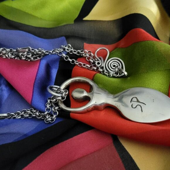 Sylvia's Creations Goddess Pendant with Cabochon Amethyst - Picture 6 of 7